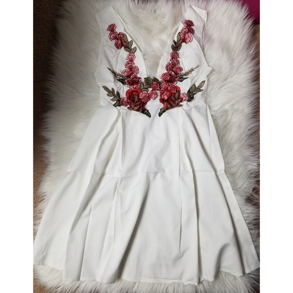 Floral embroidered mini white dress Medium and Large available - Picture 7 of 9